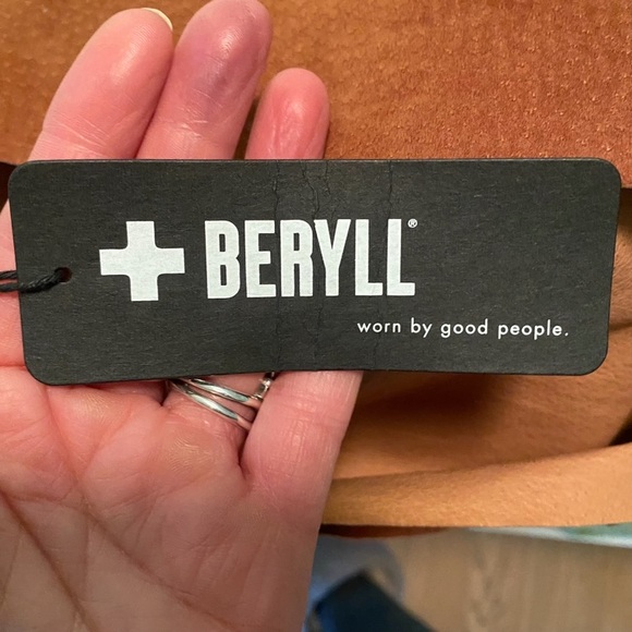 BERYLL…. Leather Handcrafted in LA🔥Beautiful leather / suede top. Oversized XS - Picture 9 of 16